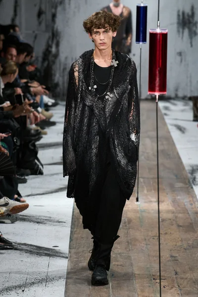 Look 27